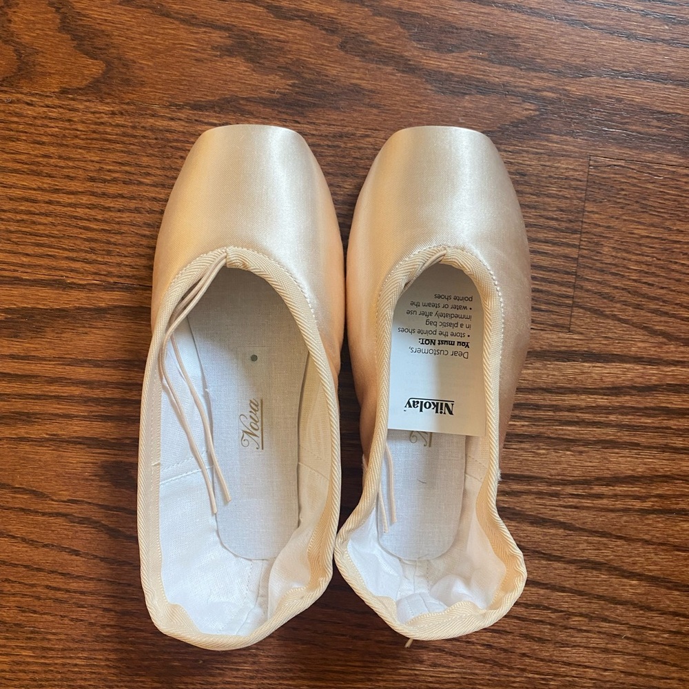 Women's Ballet Nikolay Nova Pointe Shoes